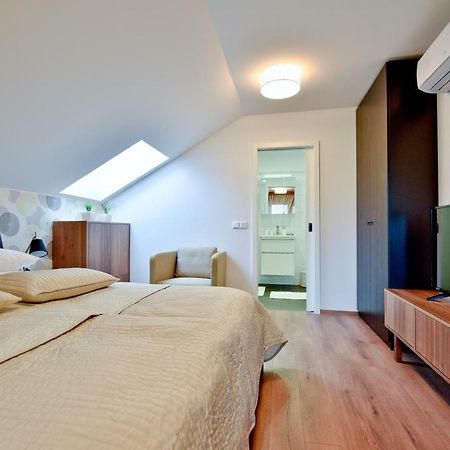 Vila Laura Bled Bagian luar foto